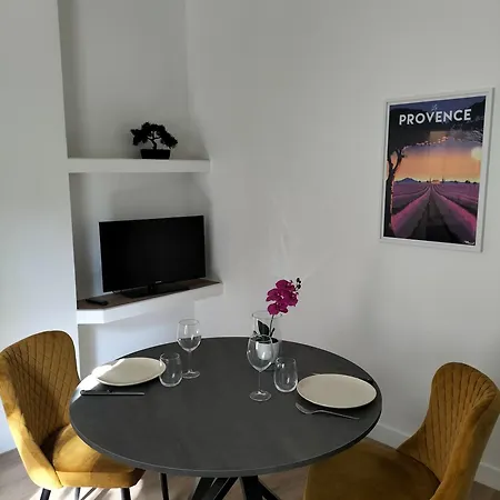 Balcon, Intra Muros, Climatise Avec Wifi Apartment