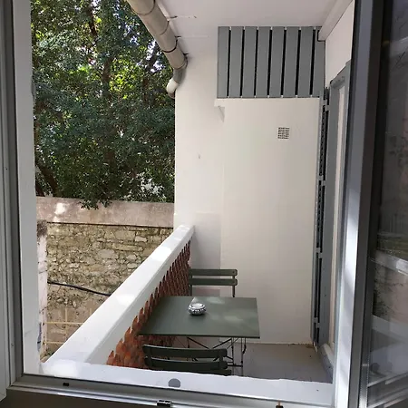 Balcon, Intra Muros, Climatise Avec Wifi * Avignon