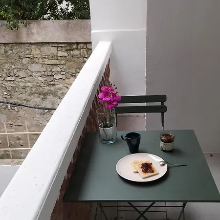 Balcon, Intra Muros, Climatise Avec Wifi Avignon